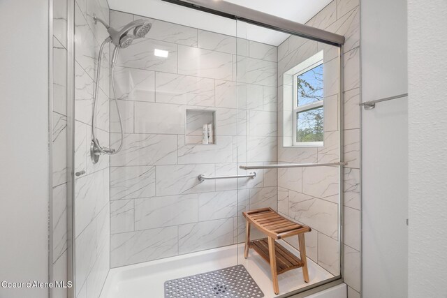 4950 E Frazier Dr, Post Falls, ID 83854 - bathroom featuring a shower stall