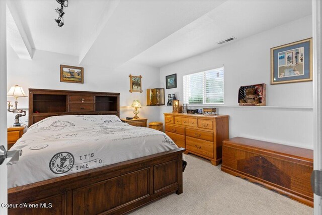 9670 N Meadow Way, Hayden, ID 83835 - bedroom featuring light carpet