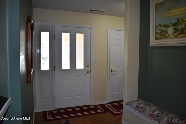 1406 Walnut, Sandpoint, ID 83864 - entrance foyer with dark wood-style flooring