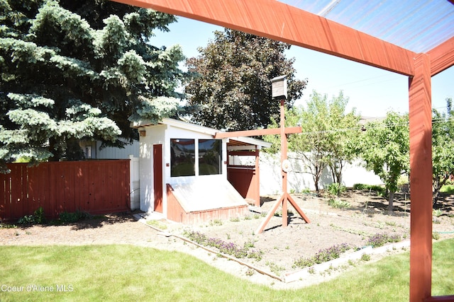1406 Walnut, Sandpoint, ID 83864 - view of yard with an outdoor structure
