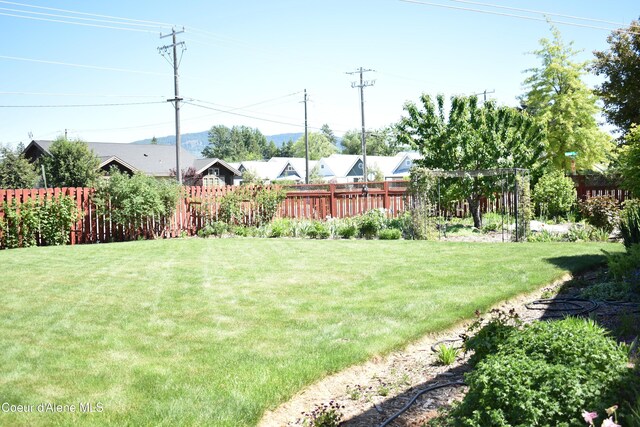 1406 Walnut, Sandpoint, ID 83864 - view of yard