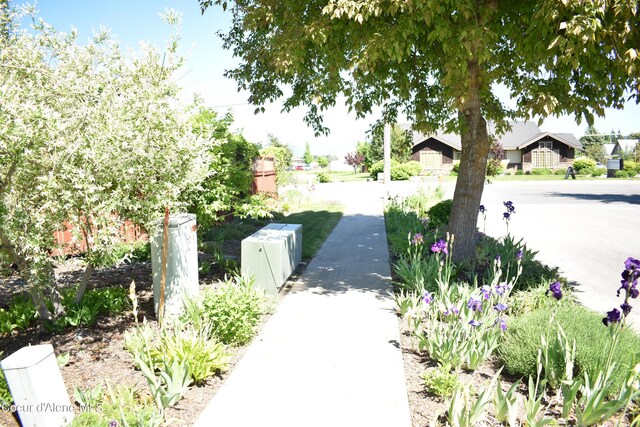 1406 Walnut, Sandpoint, ID 83864 - view of home's community