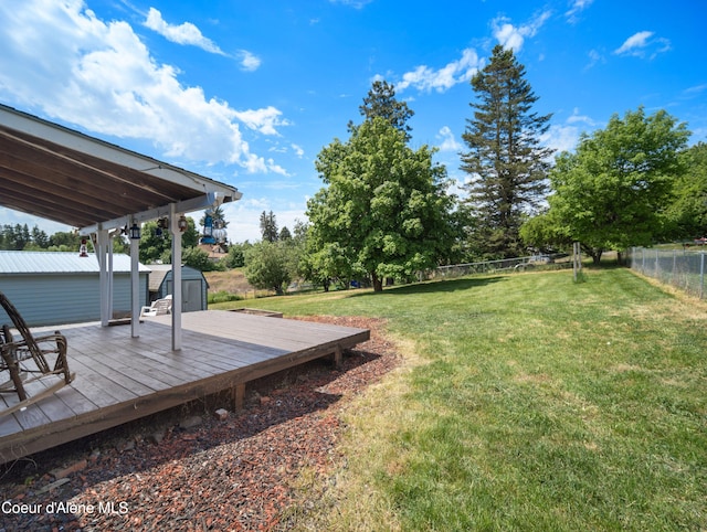409 N 2nd St, Fairfield, WA 99012 - view of yard featuring a deck