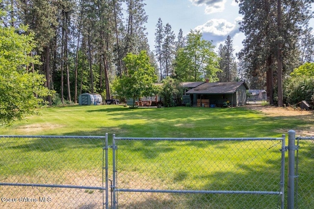 201 S Sequoia Ct, Post Falls, ID 83854 - view of yard featuring a gate