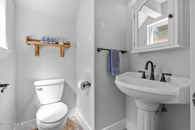 596 Overlake View Rd, Cocolalla, ID 83813 - bathroom with toilet and baseboards