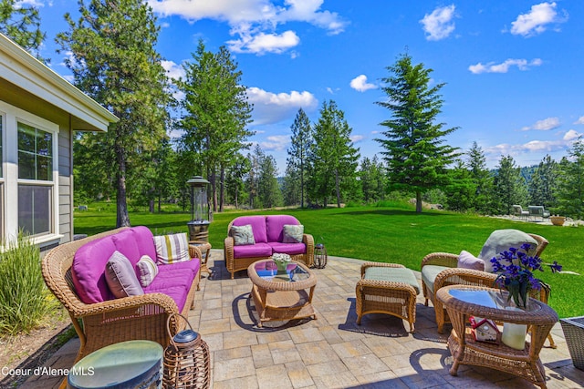 3857 E Beckon Ridge Rd, Coeur Dalene, ID 83814 - view of patio featuring an outdoor hangout area