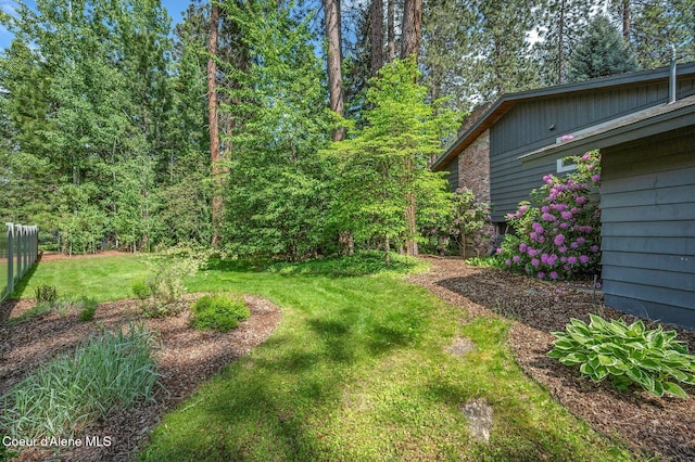 3593 W Fairway Dr, Coeur Dalene, ID 83815 - view of yard