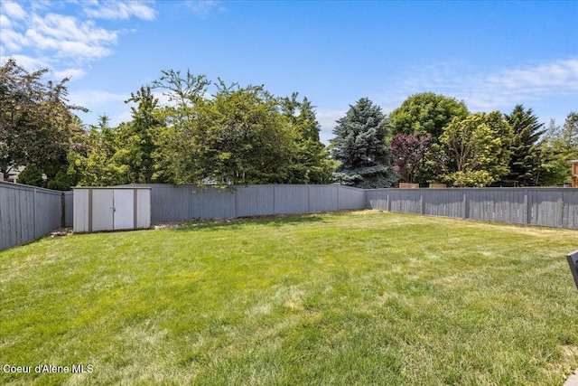 1748 W Durham Dr, Coeur Dalene, ID 83815 - view of yard