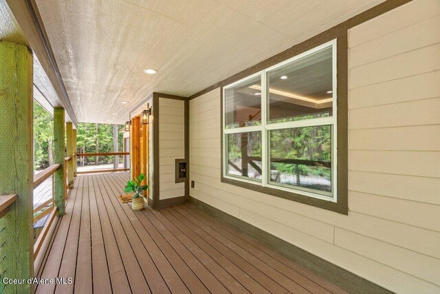 122 Cottonwood Dr, Sagle, ID 83860 - view of porch