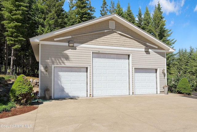 10851 W Pine St, Sandpoint, ID 83864 - view of detached garage