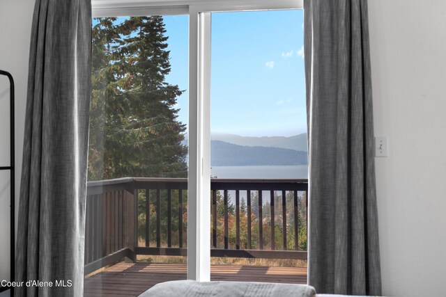 3889 E Avery Ln, Coeur Dalene, ID 83814 - water view featuring a mountainous background