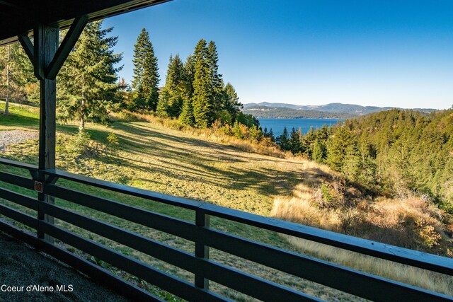 3889 E Avery Ln, Coeur Dalene, ID 83814 - mountain view featuring a large body of water