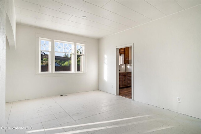 928 N 7th St, Coeur Dalene, ID 83814 - view of empty room