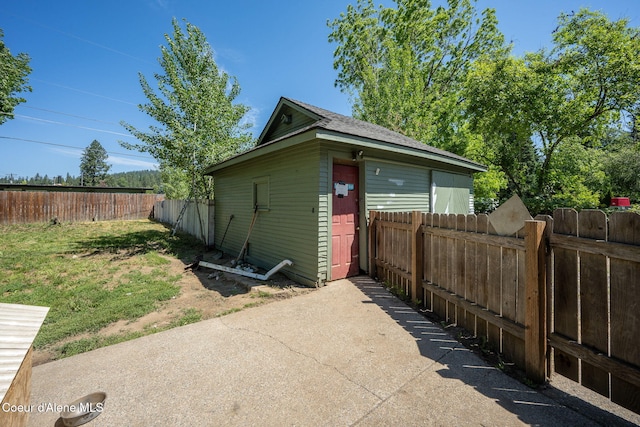 1901 E Pennsylvania Ave, Coeur Dalene, ID 83814 - view of home's exterior with a fenced backyard and a patio