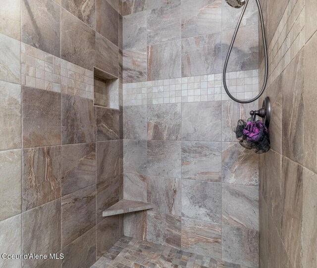 6531 Tannenbaum Cir, Bonners Ferry, ID 83805 - bathroom view of tiled shower