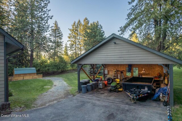 6531 Tannenbaum Cir, Bonners Ferry, ID 83805 - view of car parking