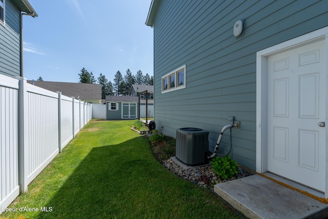 6522 N Idlewood Dr, Coeur Dalene, ID 83815 - fenced yard featuring a storage shed