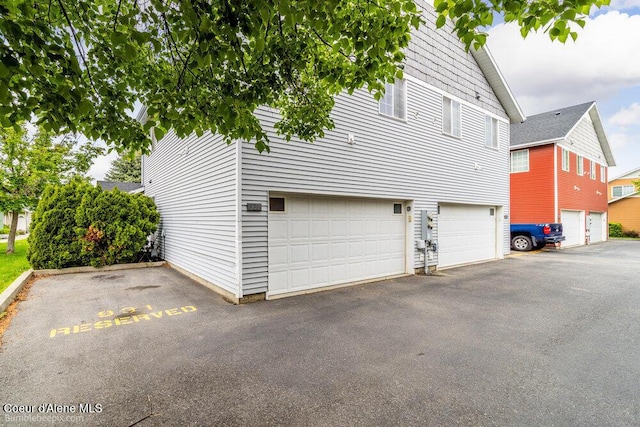 931 N Goldenrod Ct, Post Falls, ID 83854 - view of garage
