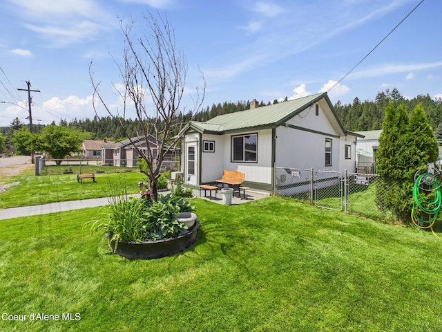 206 6th St, Pinehurst, ID 83850