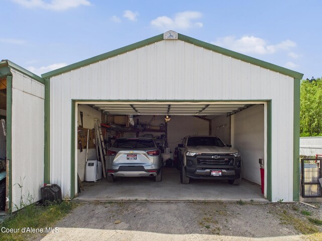 206 6th St, Pinehurst, ID 83850
