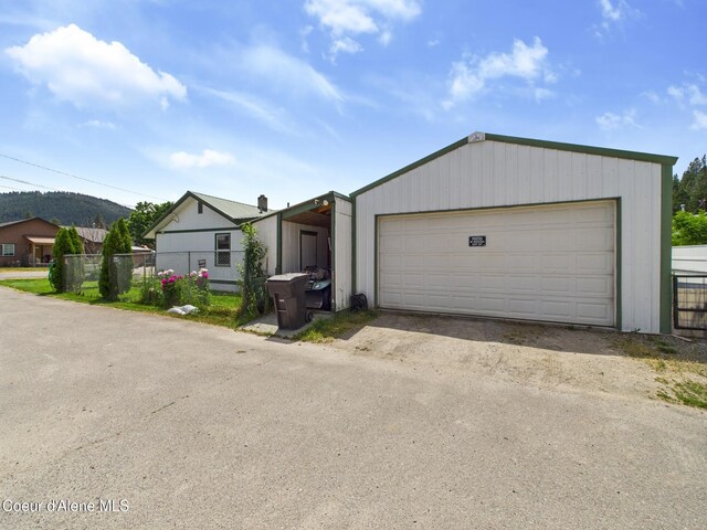 206 6th St, Pinehurst, ID 83850