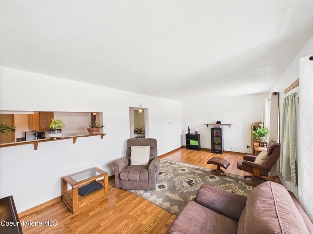 206 6th St, Pinehurst, ID 83850