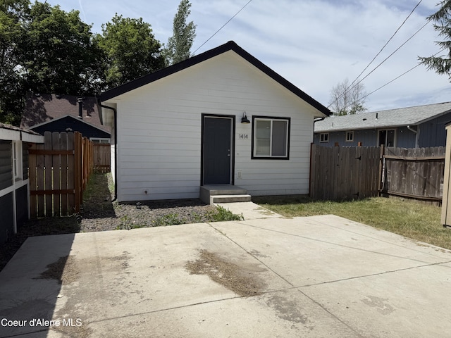 1412/1414 N 13th St, Coeur Dalene, ID 83814 - view of front of home featuring a patio