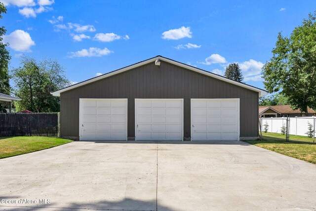 310 W Linden Ave, Coeur Dalene, ID 83814 - view of detached garage