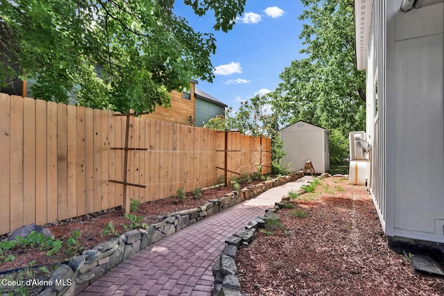 917 N Boyer Ave, Sandpoint, ID 83864 - view of yard with a storage shed