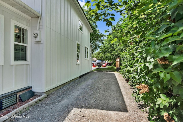 917 N Boyer Ave, Sandpoint, ID 83864 - view of side of property featuring board and batten siding