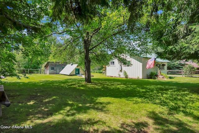 498 Lakeview Rd, Bayview, ID 83803 - view of yard featuring an outbuilding