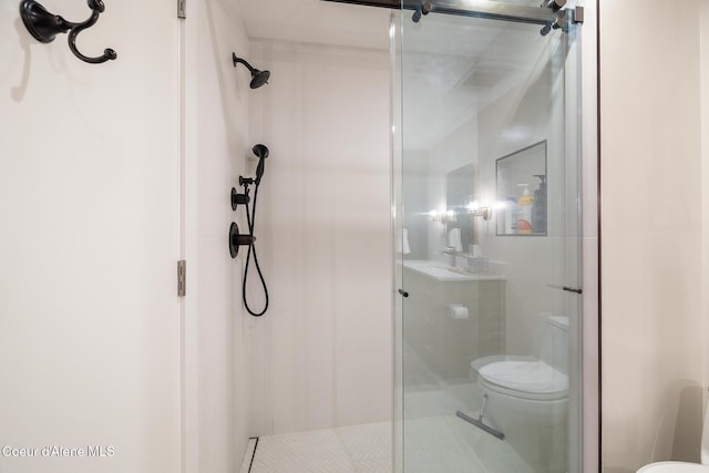 201 N 1st St # 1006, Coeur Dalene, ID 83814 - bathroom featuring toilet and a stall shower