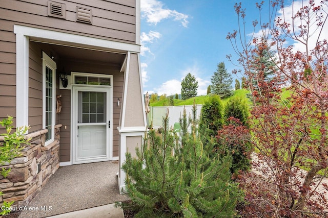 4583 Greenchain Loop Unit 5, Coeur Dalene, ID 83814 - property entrance