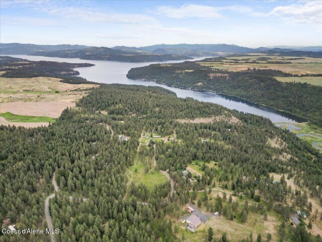 14250 W Sunmeadow Rd, Worley, ID 83876 - aerial overview of property's location with a water and mountain view