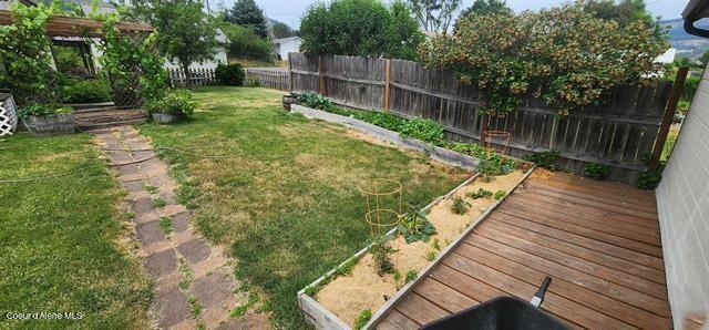 817 6th St, Kamiah, ID 83536 - view of yard