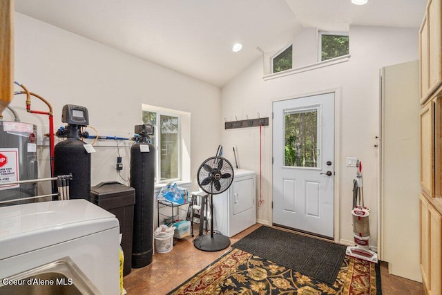 116 Mathews Ridge Rd, Priest River, ID 83856 - laundry room featuring independent washer and dryer and a high ceiling