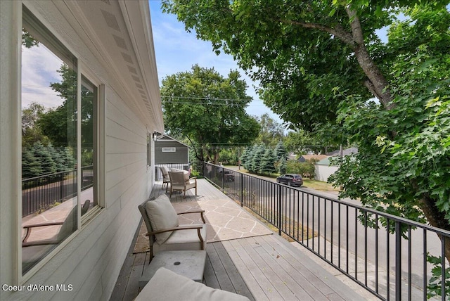 202 S 18th St, Coeur Dalene, ID 83814 - view of wooden deck