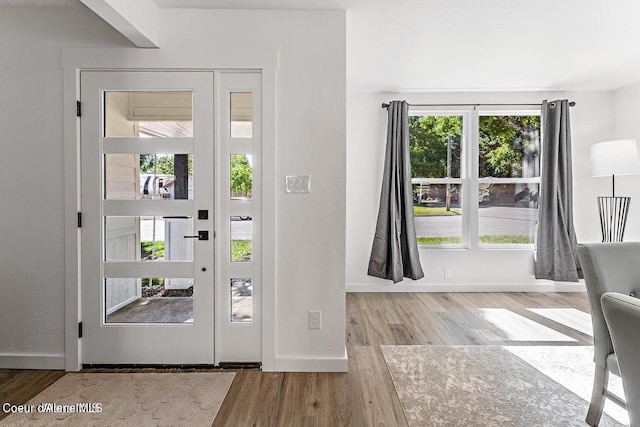 202 S 18th St, Coeur Dalene, ID 83814 - foyer entrance featuring wood finished floors
