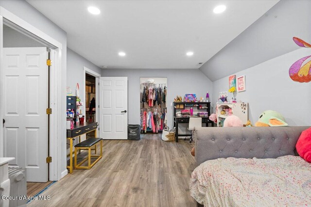 2130 E Bellamy Rd, Athol, ID 83801 - bedroom featuring wood finished floors, recessed lighting, and a closet