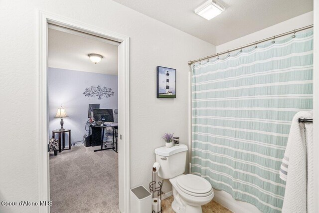 740 N Dundee Dr, Post Falls, ID 83854 - bathroom with a shower with curtain