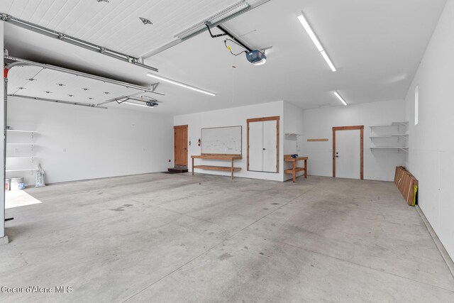 357 Odonnell Dr, Dover, ID 83825 - garage featuring a garage door opener
