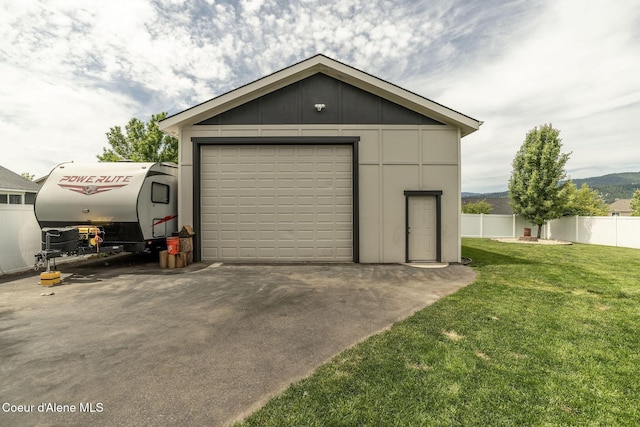 13417 N Halley St, Rathdrum, ID 83858 - garage featuring driveway
