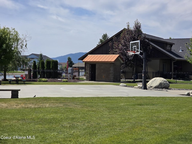 7812 W Kayak Ct, Rathdrum, ID 83858 - view of sport court featuring community basketball court and a mountain view