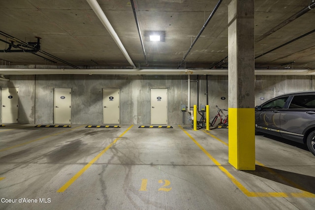 2050 N Main St, Coeur Dalene, ID 83814 - view of parking garage