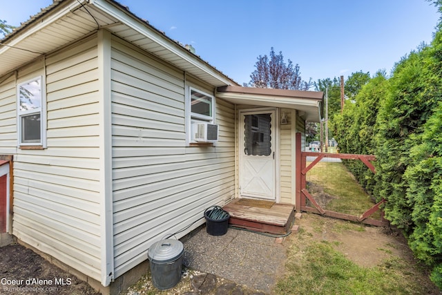 1025 N 1st St, Coeur Dalene, ID 83814 - property entrance featuring cooling unit