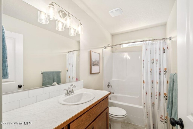 10514 N Liverpool Loop, Hayden, ID 83835 - full bathroom featuring vanity and shower / bath combo