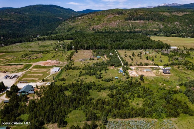 632 Cascade Ln, Naples, ID 83847