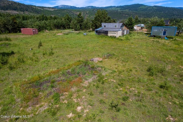 632 Cascade Ln, Naples, ID 83847