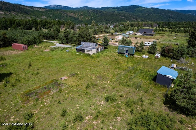 632 Cascade Ln, Naples, ID 83847