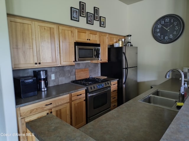 67 Bogie Ln, Blanchard, ID 83804